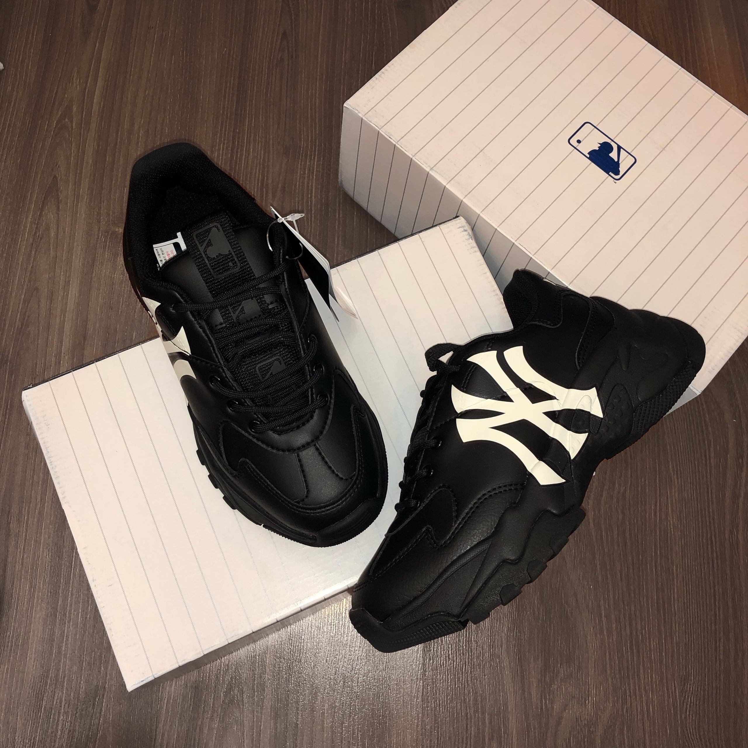 Giày MLB Bigball Chunky Embo NY MLB NY Đế Nâu #47 Giày MLB Bigball Chunky Embo NY MLB NY Đế Nâu
